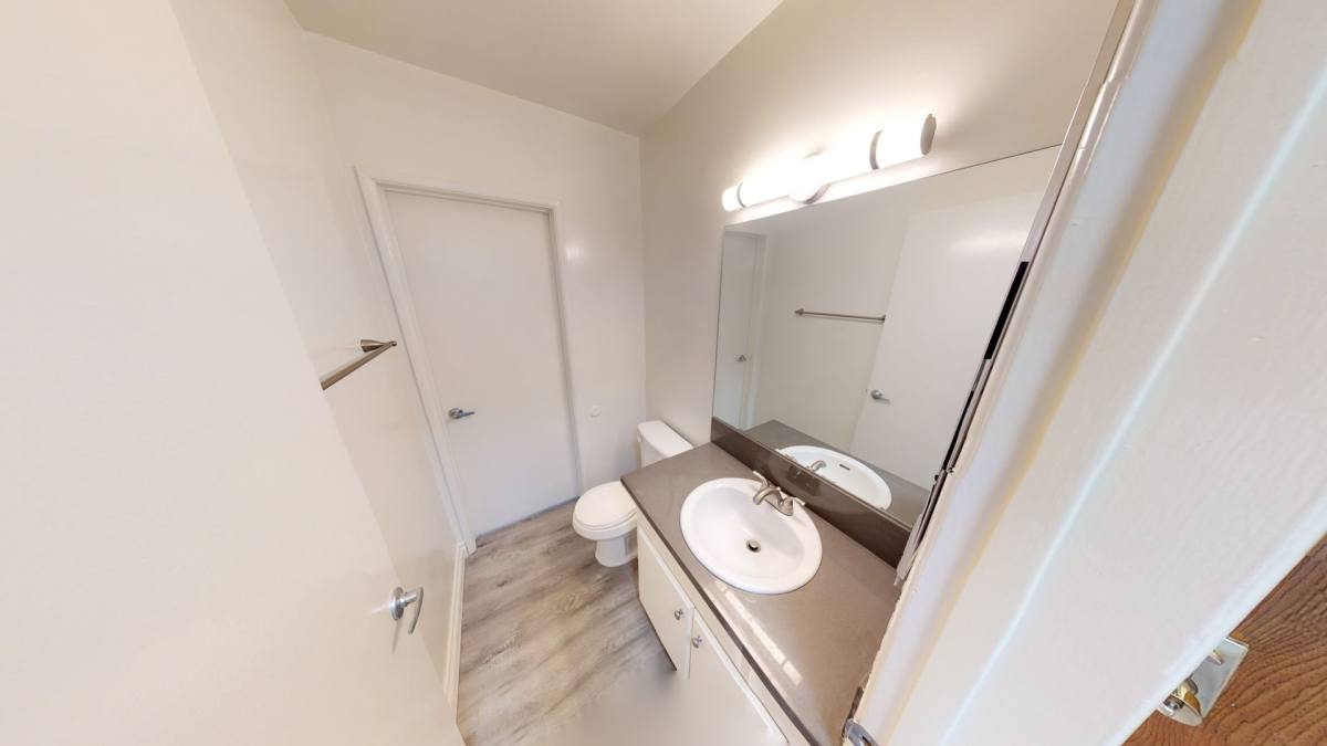 Apartment for rent at 9005 Burton Way, Los Angeles, CA 90048