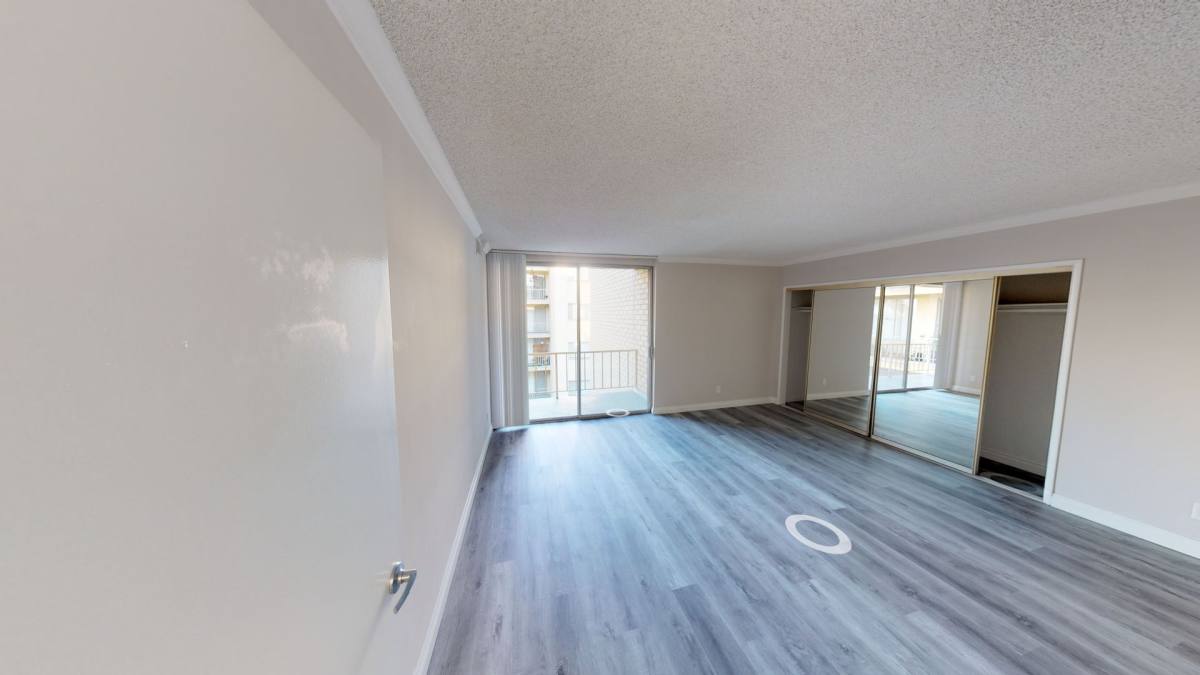 Apartment for rent at 9005 Burton Way, Los Angeles, CA 90048