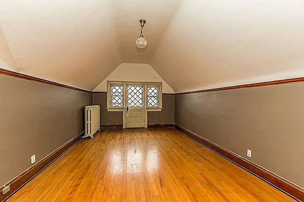 Apartment for rent at 663 17th St, Des Moines, IA 50314