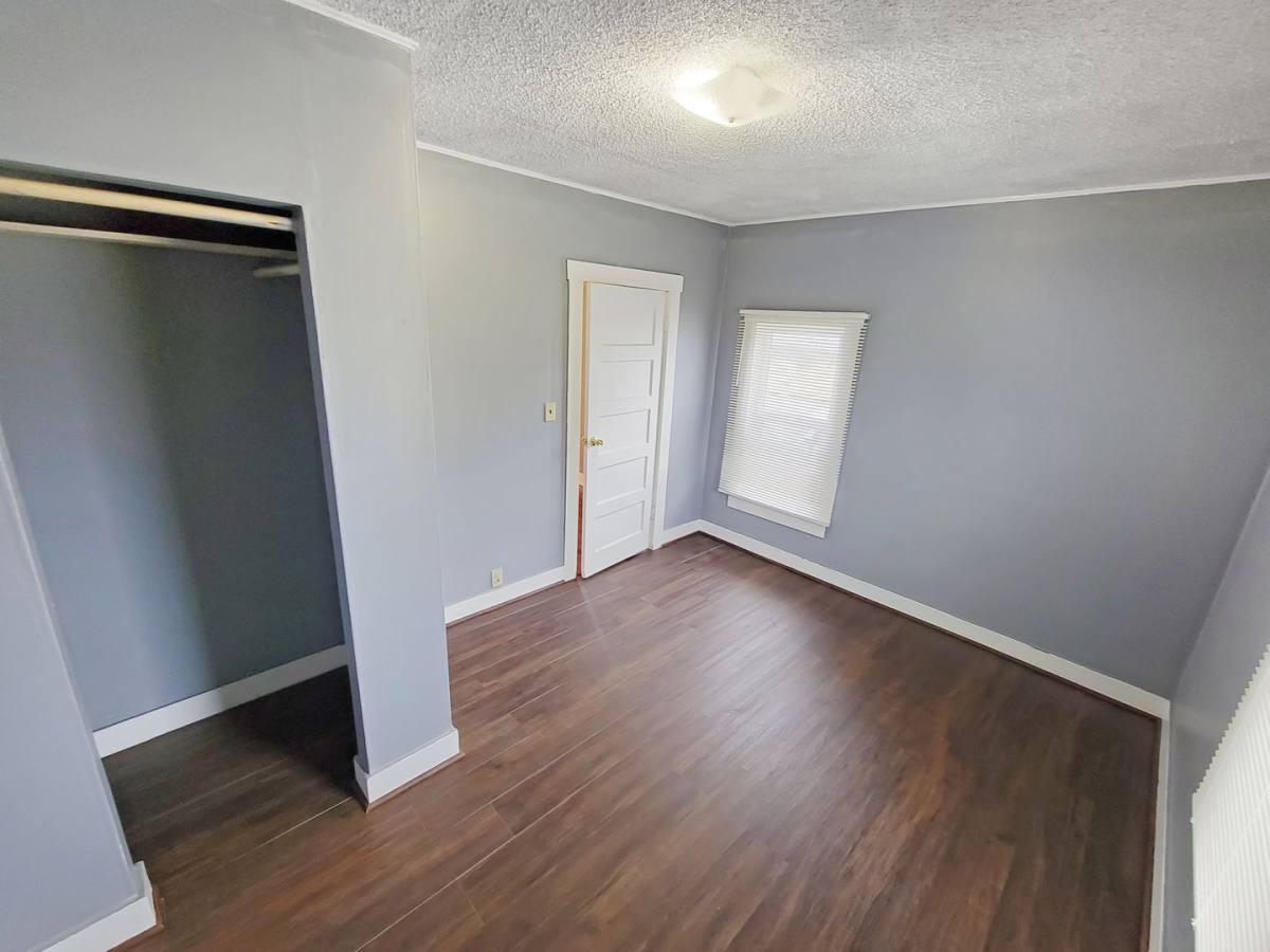 House for rent at 839 1st Ave N, Kent, WA 98032