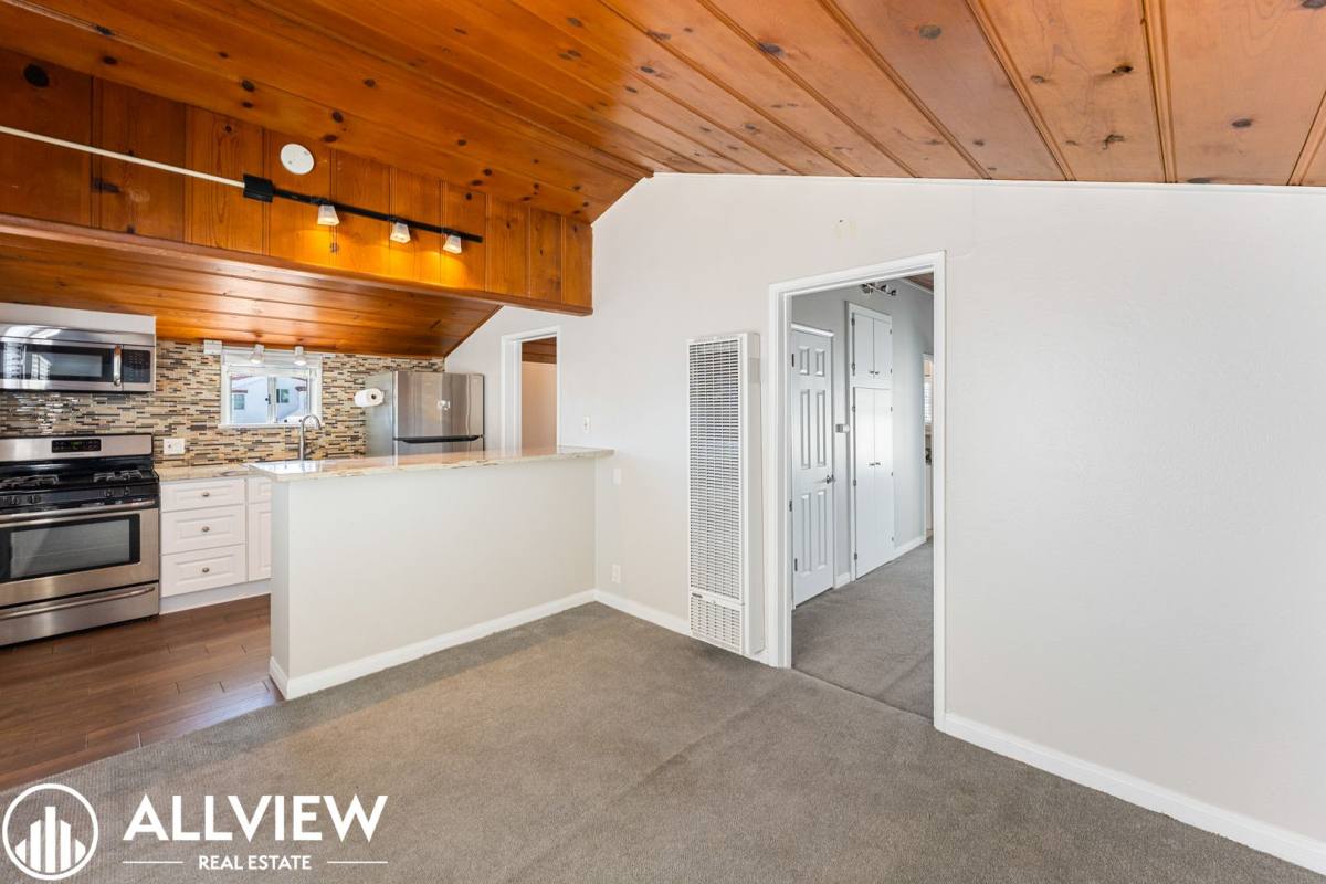 Apartment for rent at 926 W Balboa Blvd, Newport Beach, CA 92661