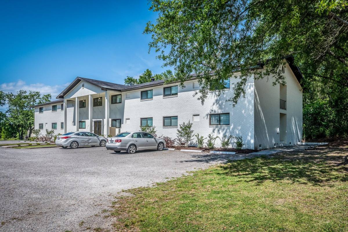 Apartment for rent at 4036 O'Hear Ave, North Charleston, SC 29405
