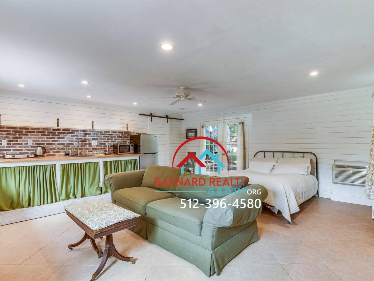 Apartment for rent at 1128 W Hopkins - Cottage, San Marcos, TX 78666