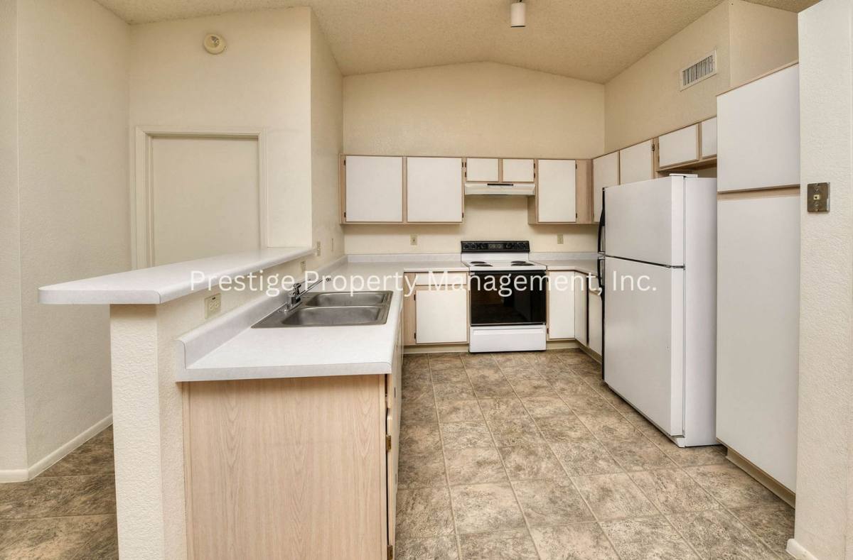 House for rent at 9660 E Azuma Way, Tucson, AZ 85747