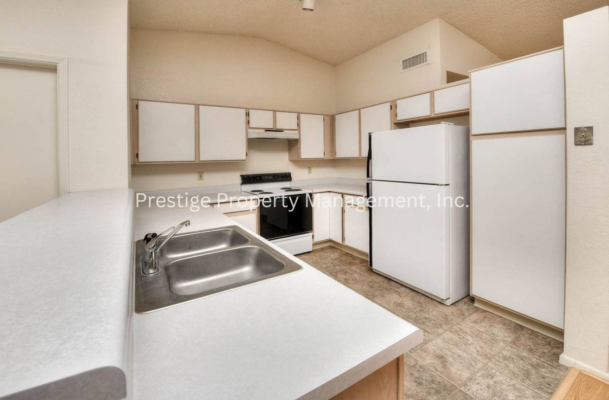 House for rent at 9660 E Azuma Way, Tucson, AZ 85747