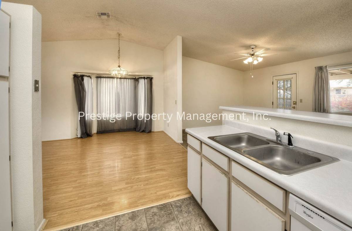House for rent at 9660 E Azuma Way, Tucson, AZ 85747