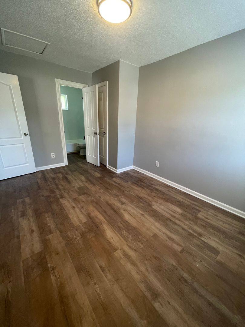 House for rent at 1011 A Tuscaloosa St, Greensboro, NC 27406