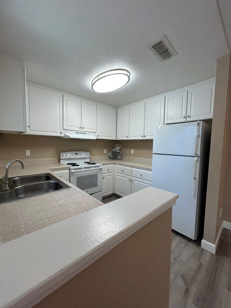 Apartment for rent at 9745 Old Placerville Rd, Sacramento, CA 95827
