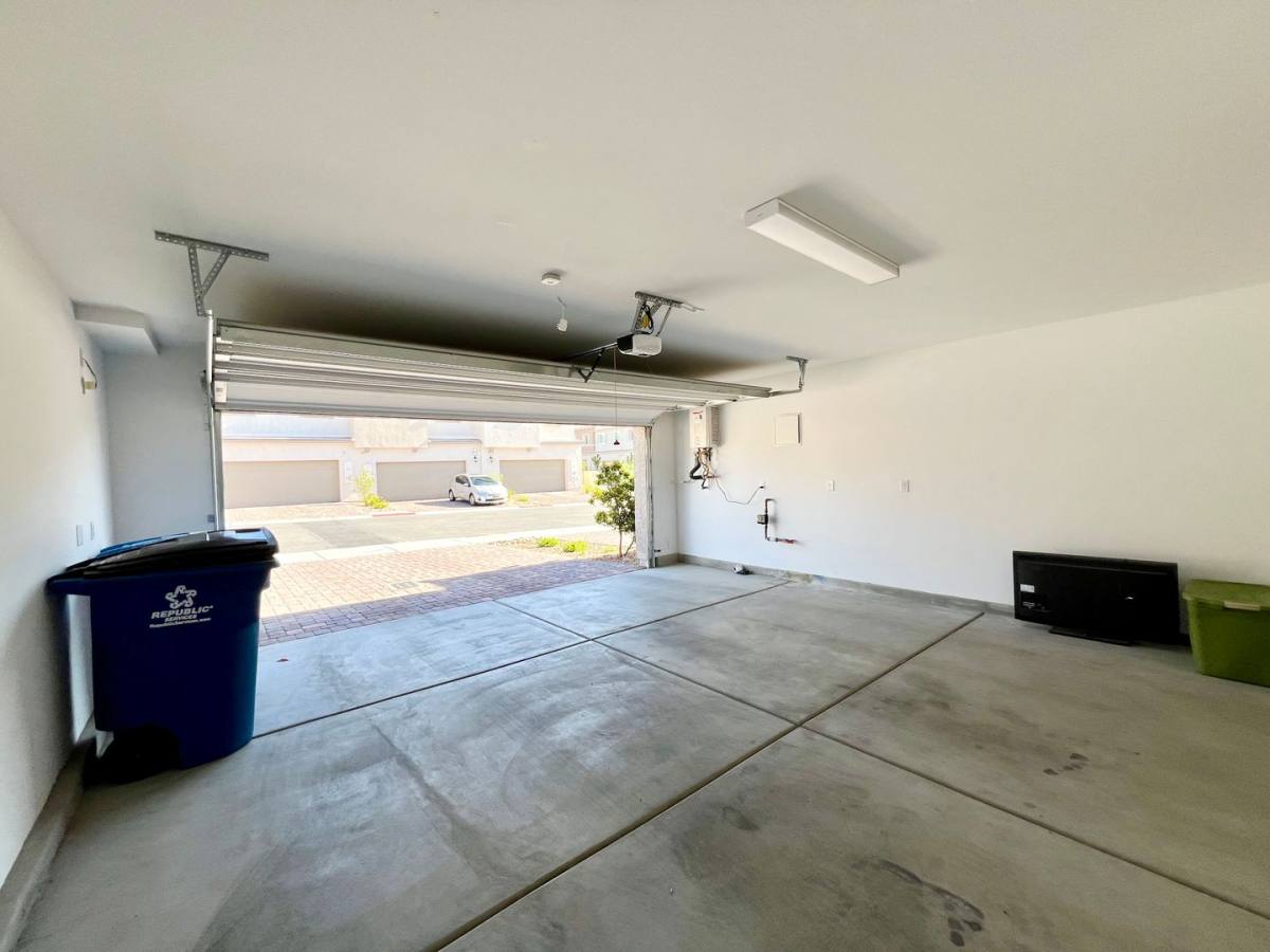Townhouse for rent at 10773 Briset Court, Las Vegas, NV 89166