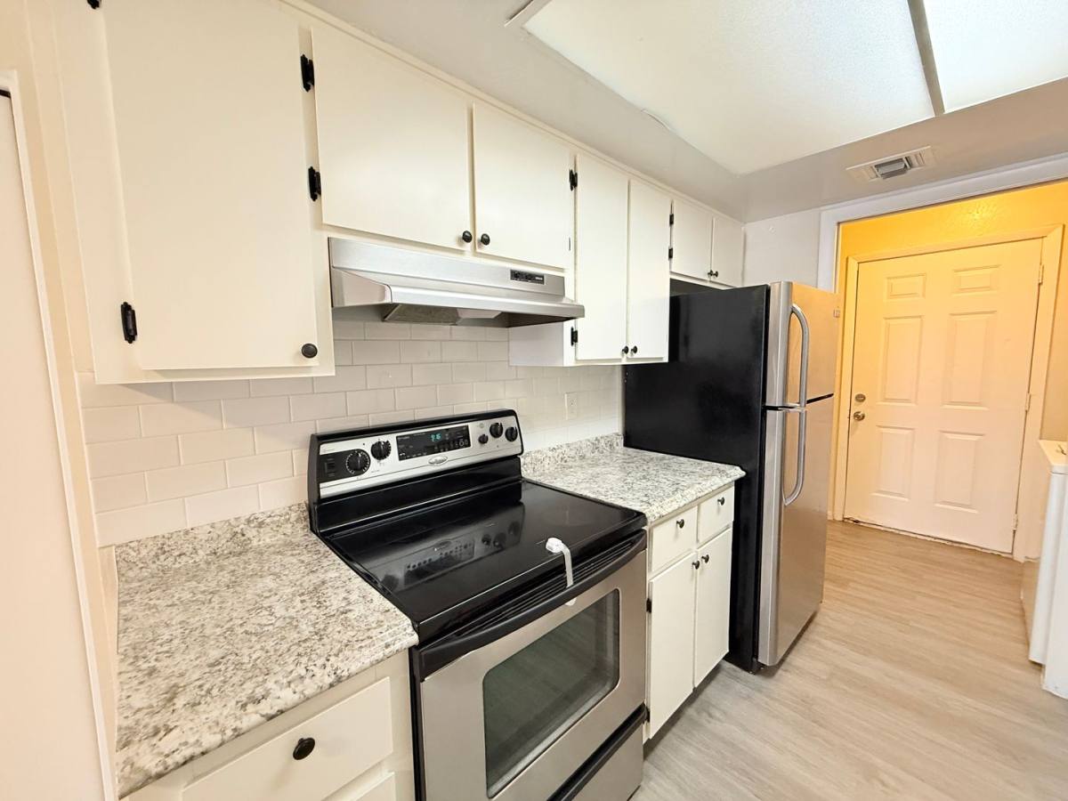 Apartment for rent at 12813-12815 N 113th Ave, Youngtown, AZ 85363