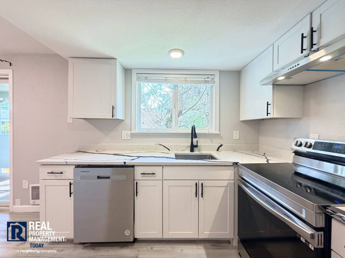 Apartment for rent at 6451 S Stevens St, Tacoma, WA 98409