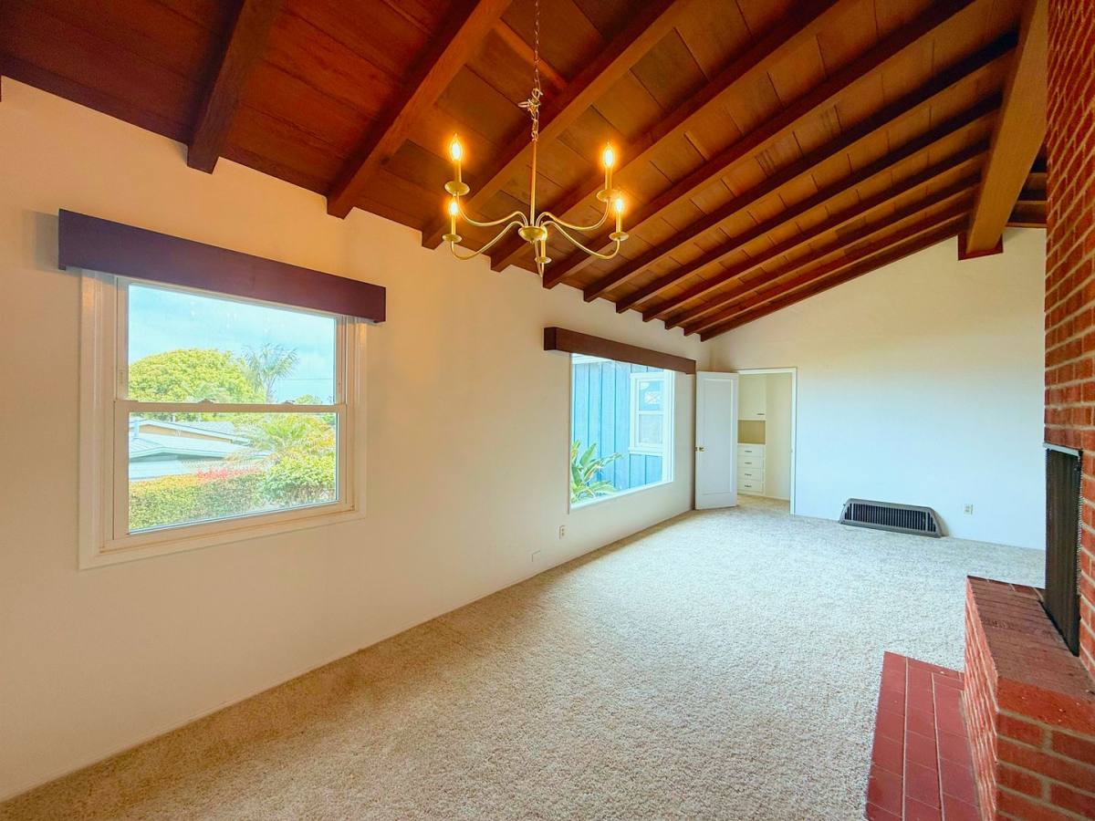 House for rent at 1284 Alexandria Dr, San Diego, CA 92107