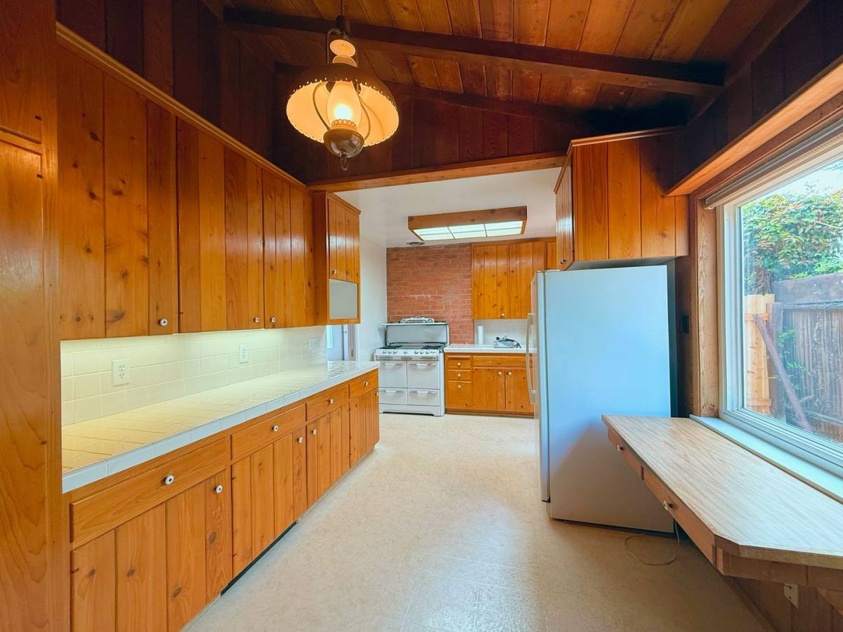 House for rent at 1284 Alexandria Dr, San Diego, CA 92107