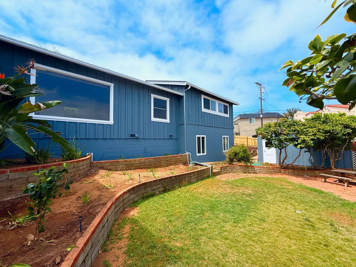 House for rent at 1284 Alexandria Dr, San Diego, CA 92107