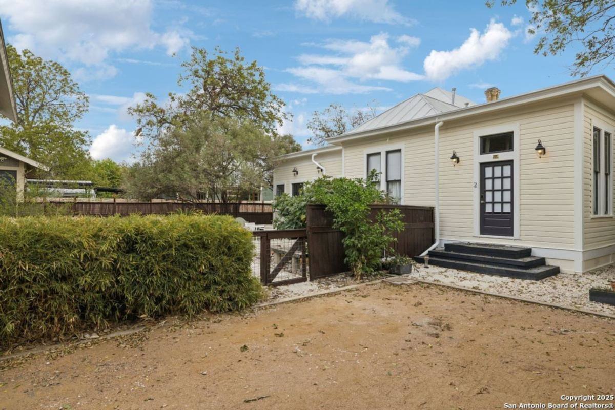 Townhouse for rent at 227 Claudia St, San Antonio, TX 78210