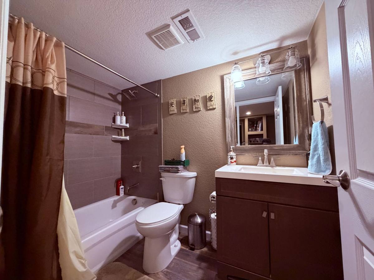 House for rent at 6897 S Riverwood Way, Aurora, CO 80016