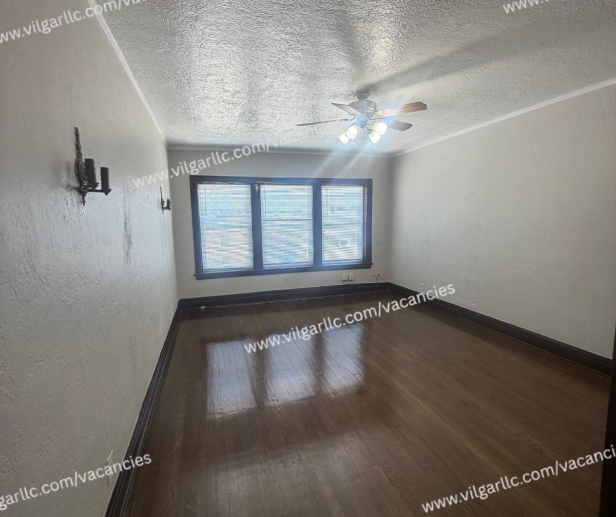 Apartment for rent at 5617-5619 Hohman, Hammond, IN 46320