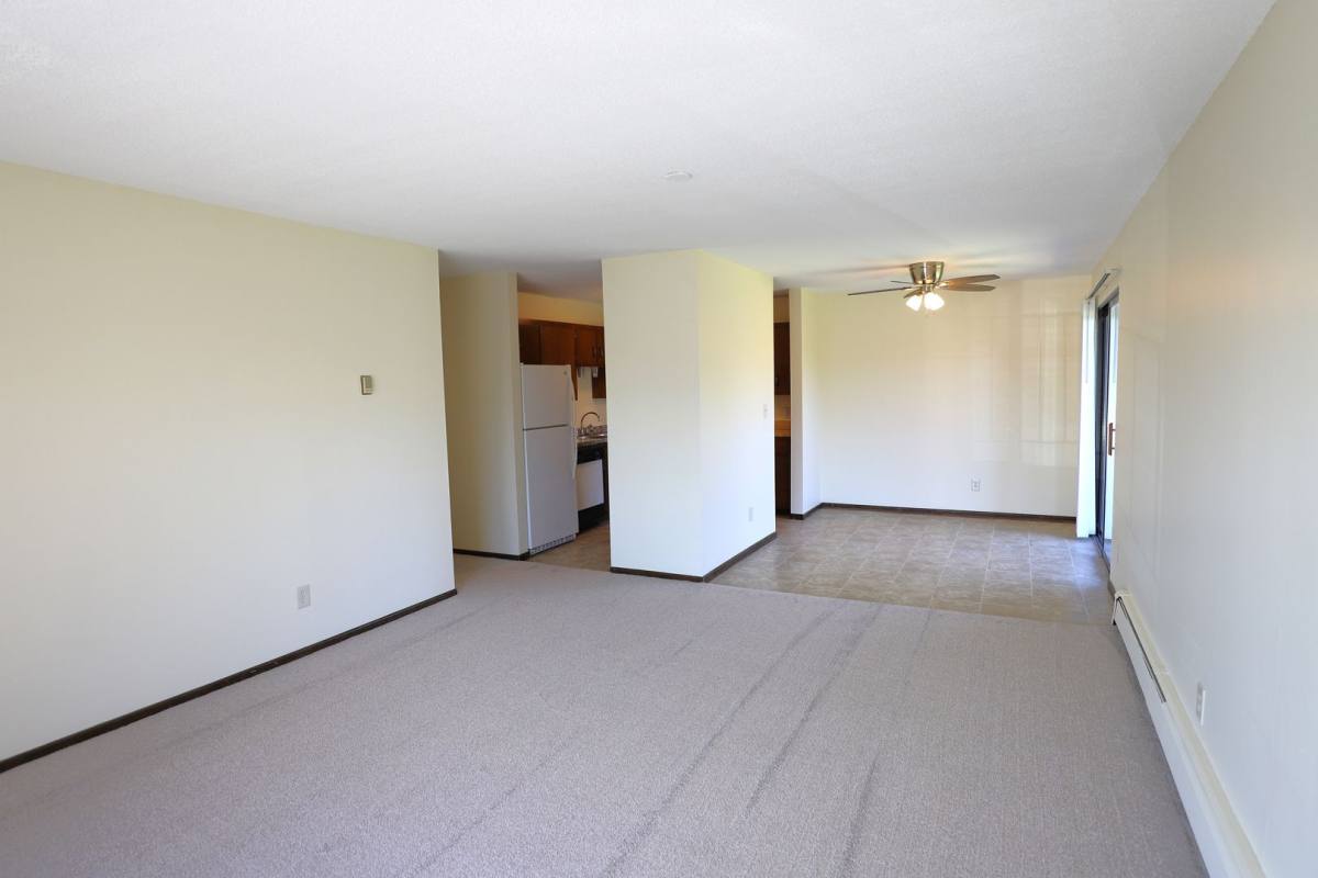 Apartment for rent at 4000 Parklawn Ave, Minneapolis, MN 55435
