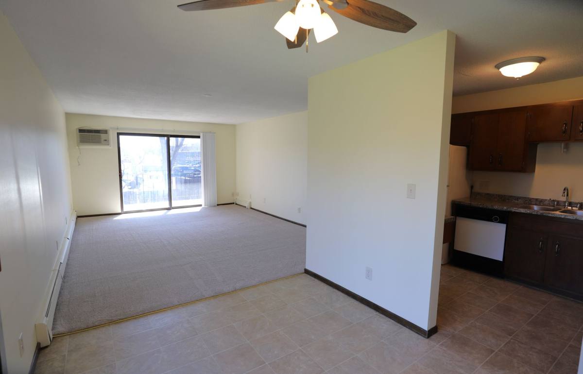 Apartment for rent at 4000 Parklawn Ave, Minneapolis, MN 55435
