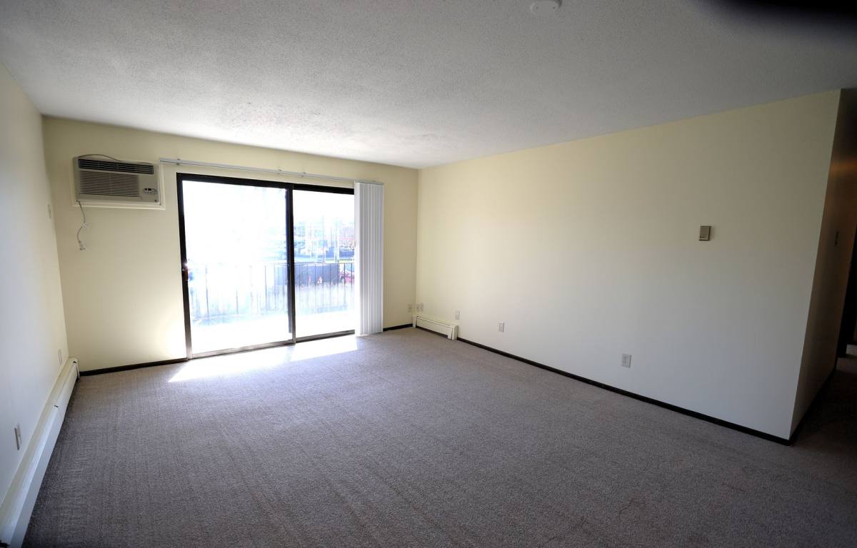 Apartment for rent at 4000 Parklawn Ave, Minneapolis, MN 55435