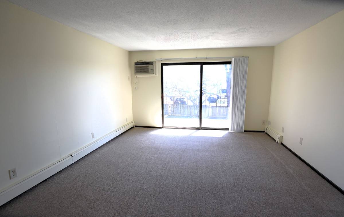 Apartment for rent at 4000 Parklawn Ave, Minneapolis, MN 55435