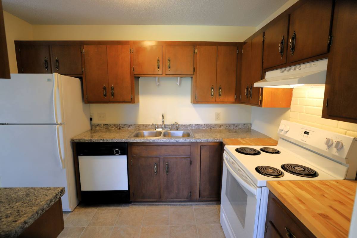 Apartment for rent at 4000 Parklawn Ave, Minneapolis, MN 55435