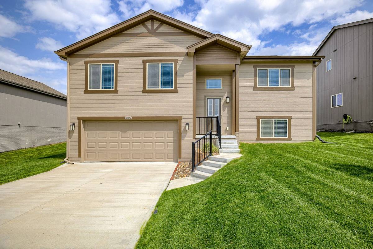 House for rent at 18906 Birch Ave, Omaha, NE 68136