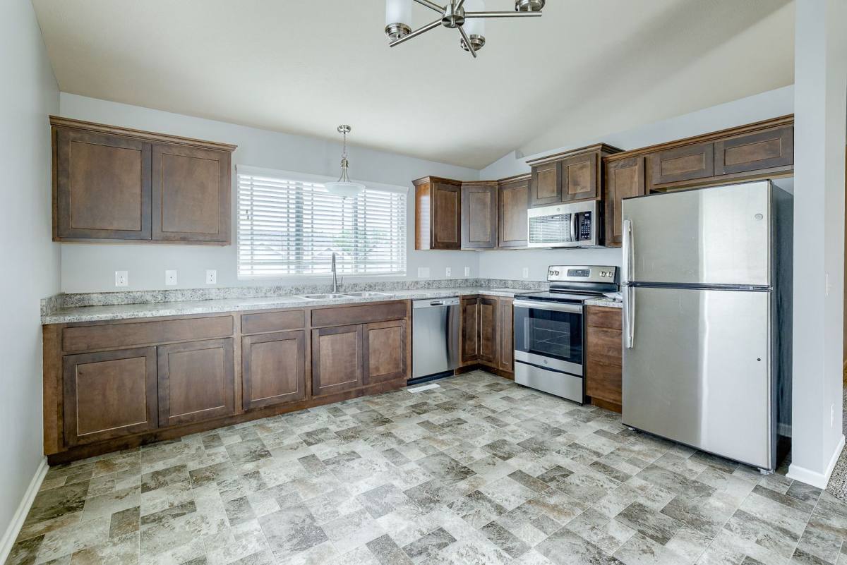 House for rent at 18906 Birch Ave, Omaha, NE 68136