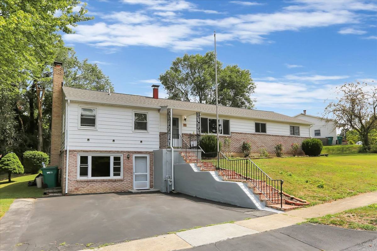 House for rent at 15 Stephen Rd, Camp Hill, PA 17011