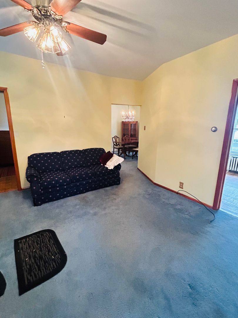 Apartment for rent at 219 W Main St, Amsterdam, NY 12010