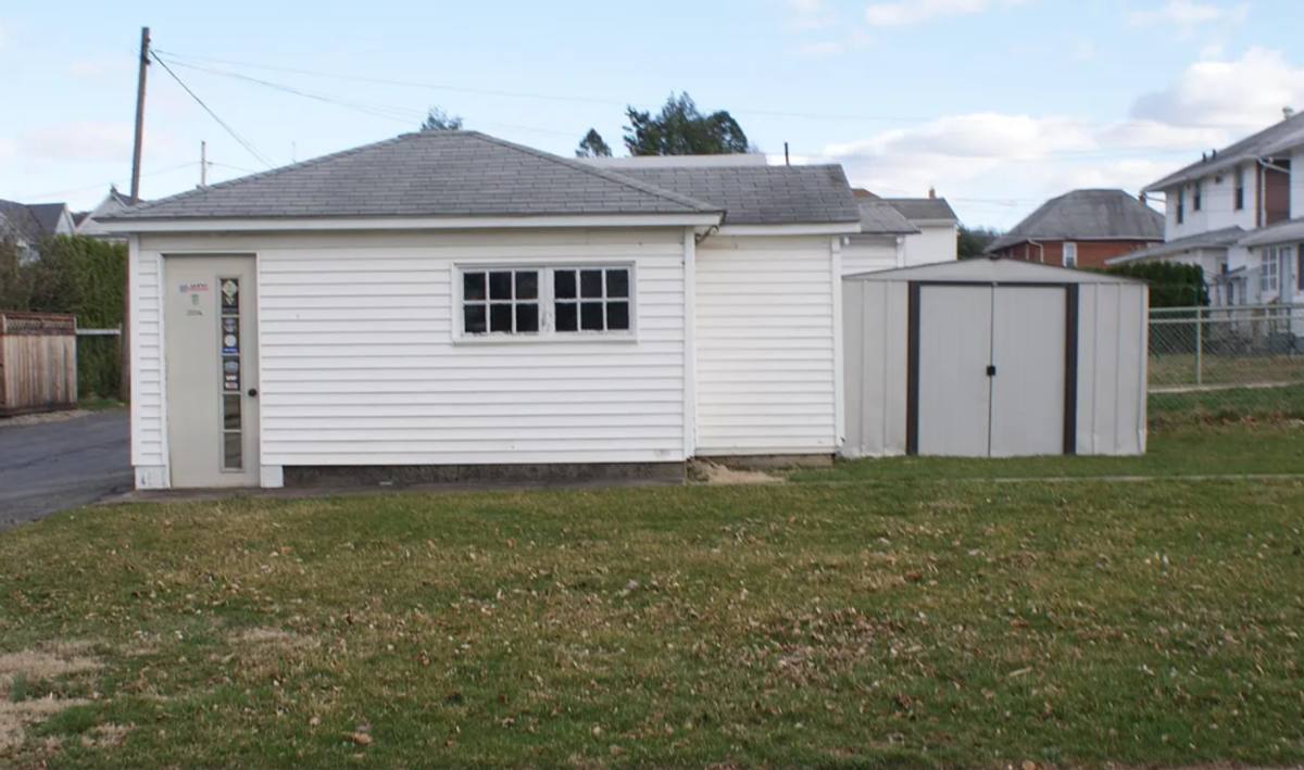 House for rent at 130 N Walnut St, Fleetwood, PA 19522