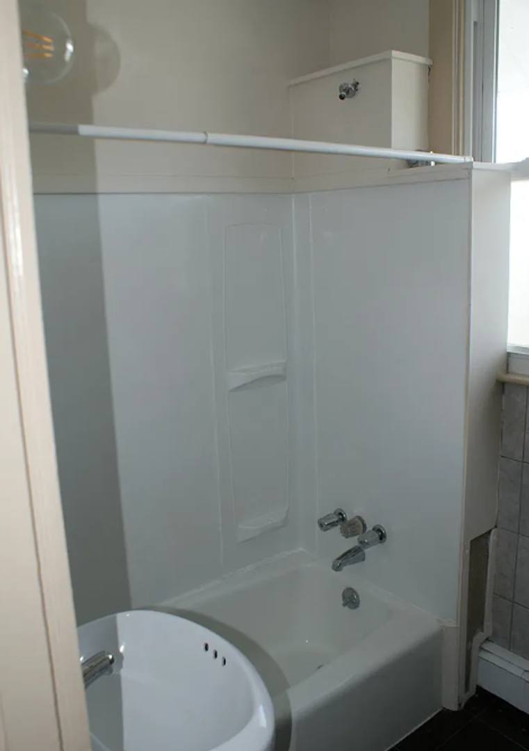 House for rent at 130 N Walnut St, Fleetwood, PA 19522