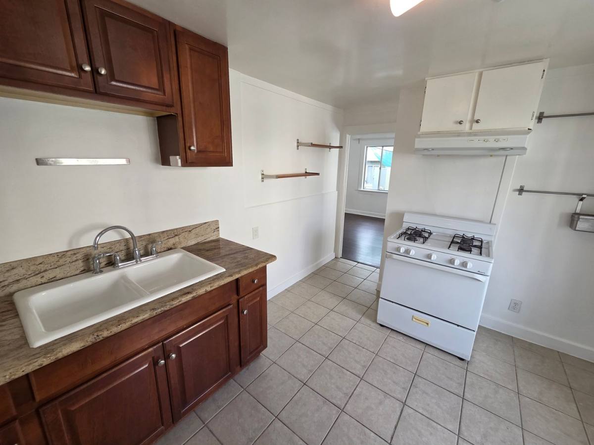Apartment for rent at 4628 York Blvd, Los Angeles, CA 90041