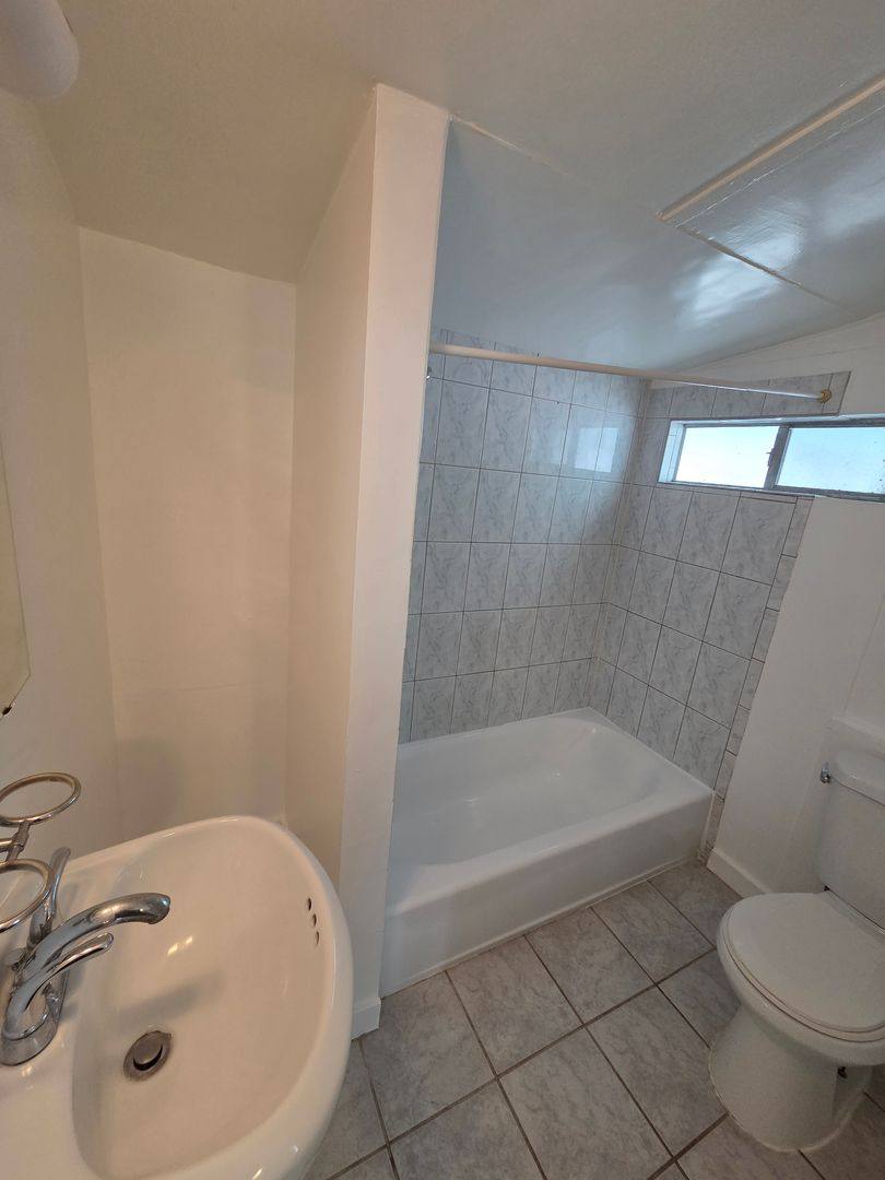 Apartment for rent at 4628 York Blvd, Los Angeles, CA 90041