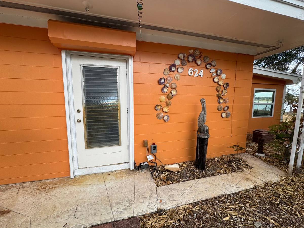 House for rent at 624 N Crooked Lake Dr, Babson Park, FL 33827