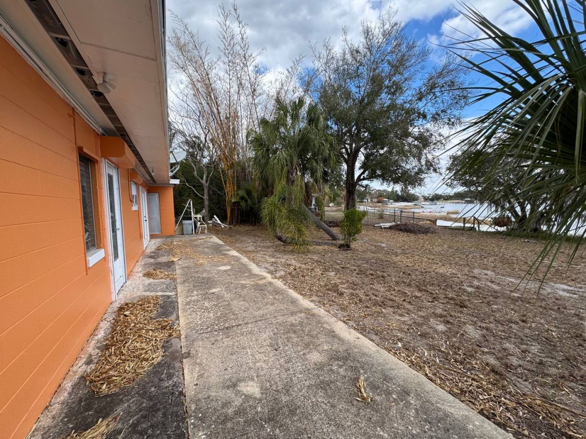 House for rent at 624 N Crooked Lake Dr, Babson Park, FL 33827