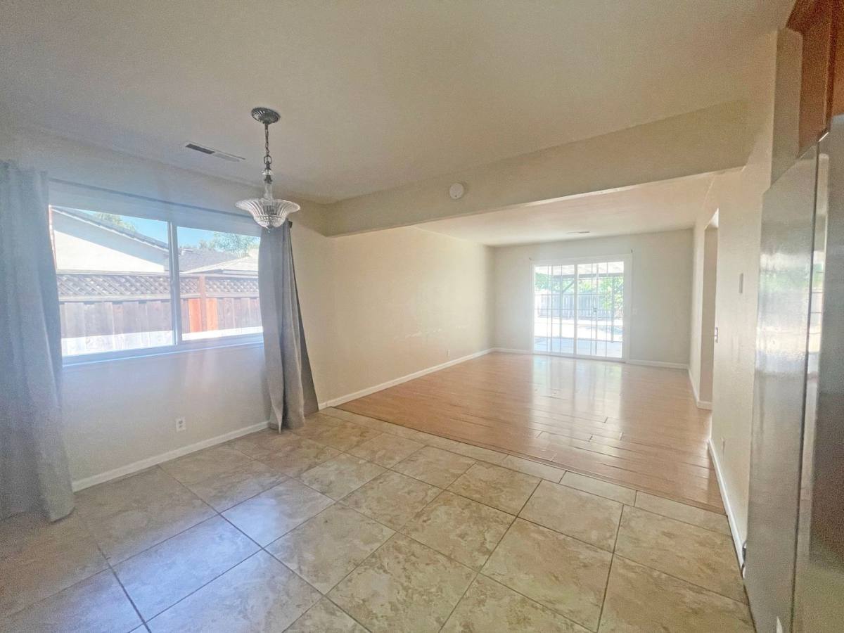 House for rent at 975 Perrelli St, Gilroy, CA 95020