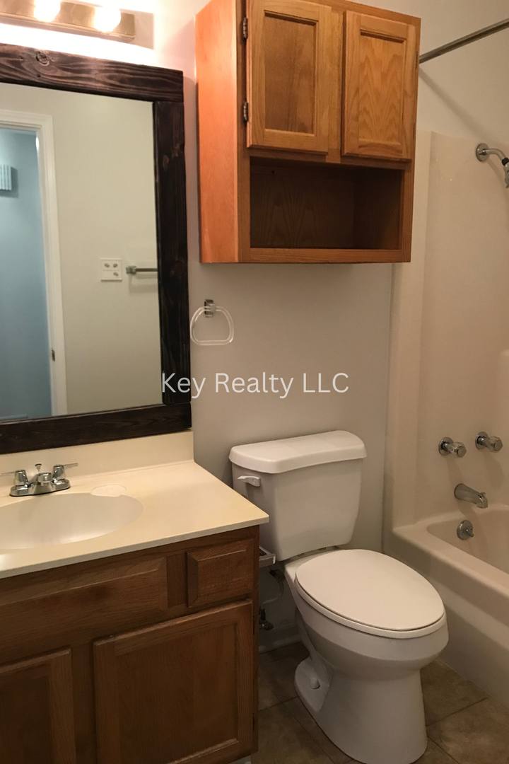 House for rent at 999 Bayou Trace Dr, Alexandria, LA 71303