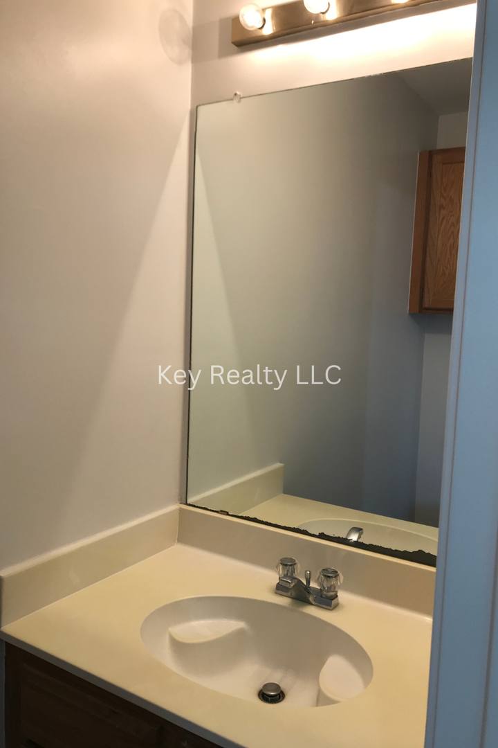House for rent at 999 Bayou Trace Dr, Alexandria, LA 71303