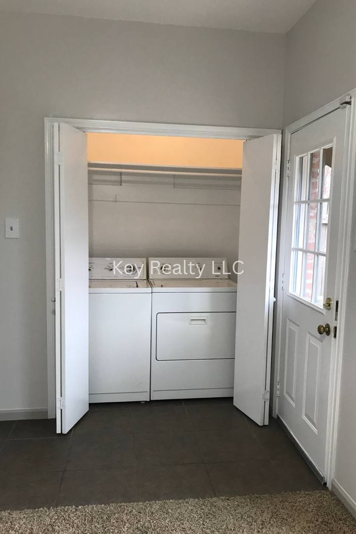 House for rent at 999 Bayou Trace Dr, Alexandria, LA 71303