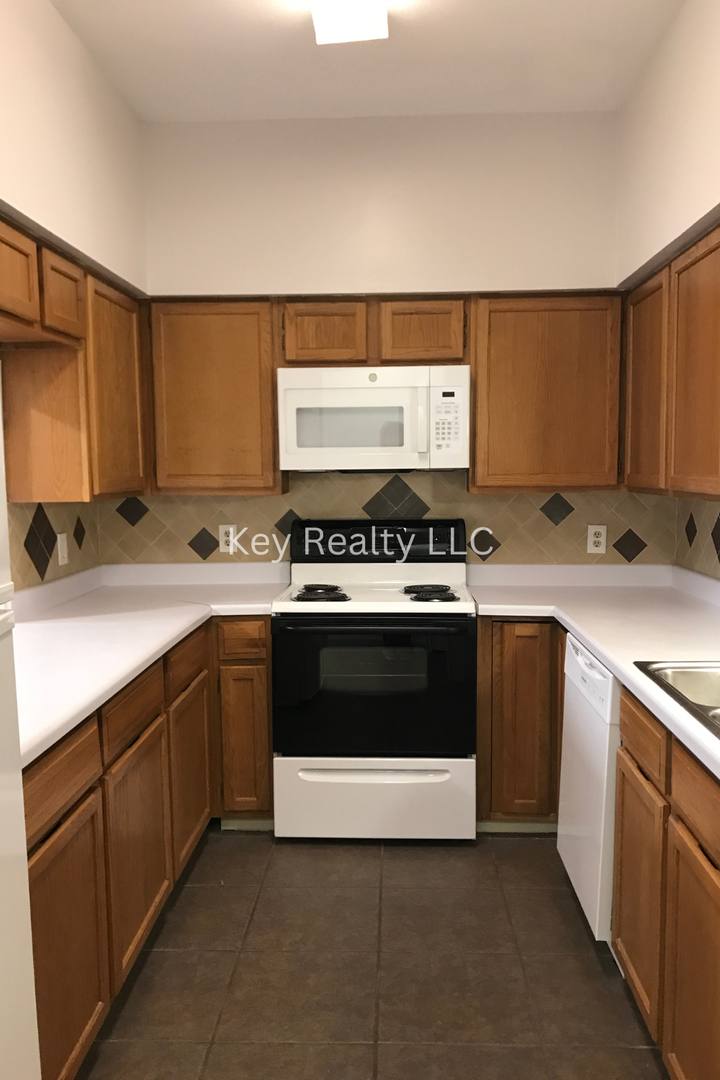 House for rent at 999 Bayou Trace Dr, Alexandria, LA 71303