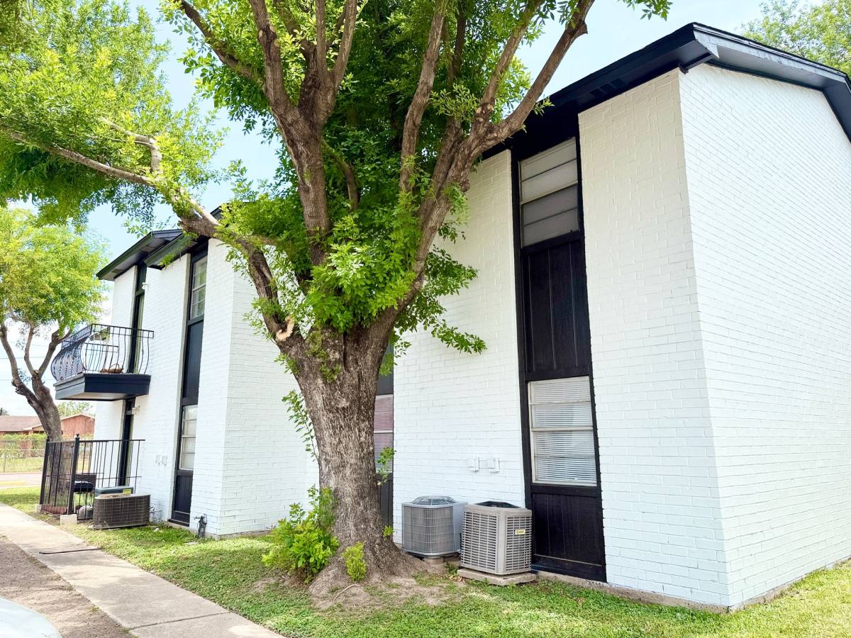 Apartment for rent at 500 S Palm, Pharr, TX 78577