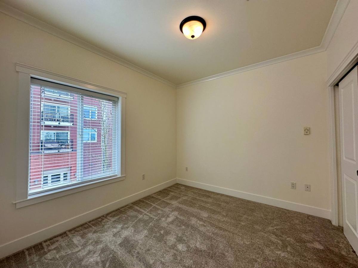 Apartment for rent at 1015 Railroad Ave, Bellingham, WA 98225
