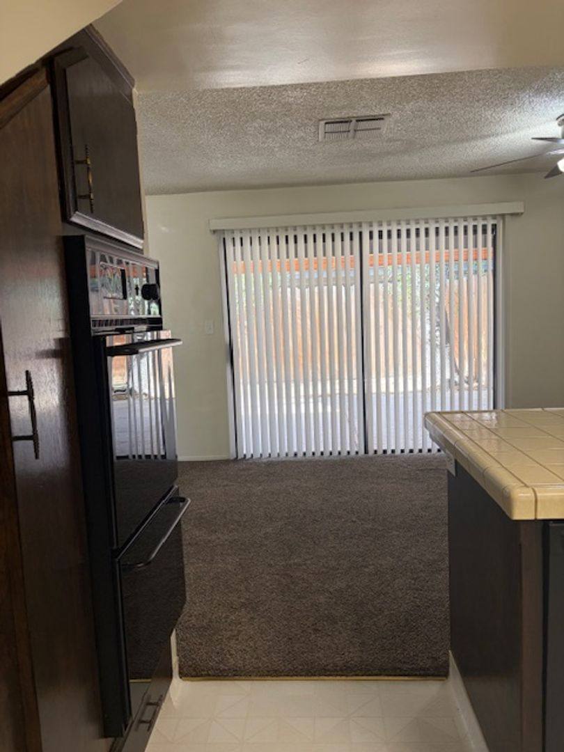 Condo for rent at 2800 Barrington St, Bakersfield, CA 93309