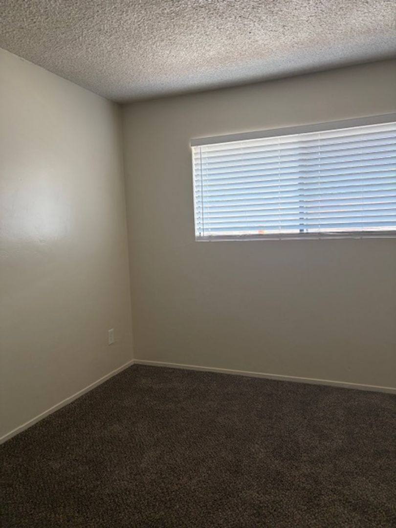 Condo for rent at 2800 Barrington St, Bakersfield, CA 93309