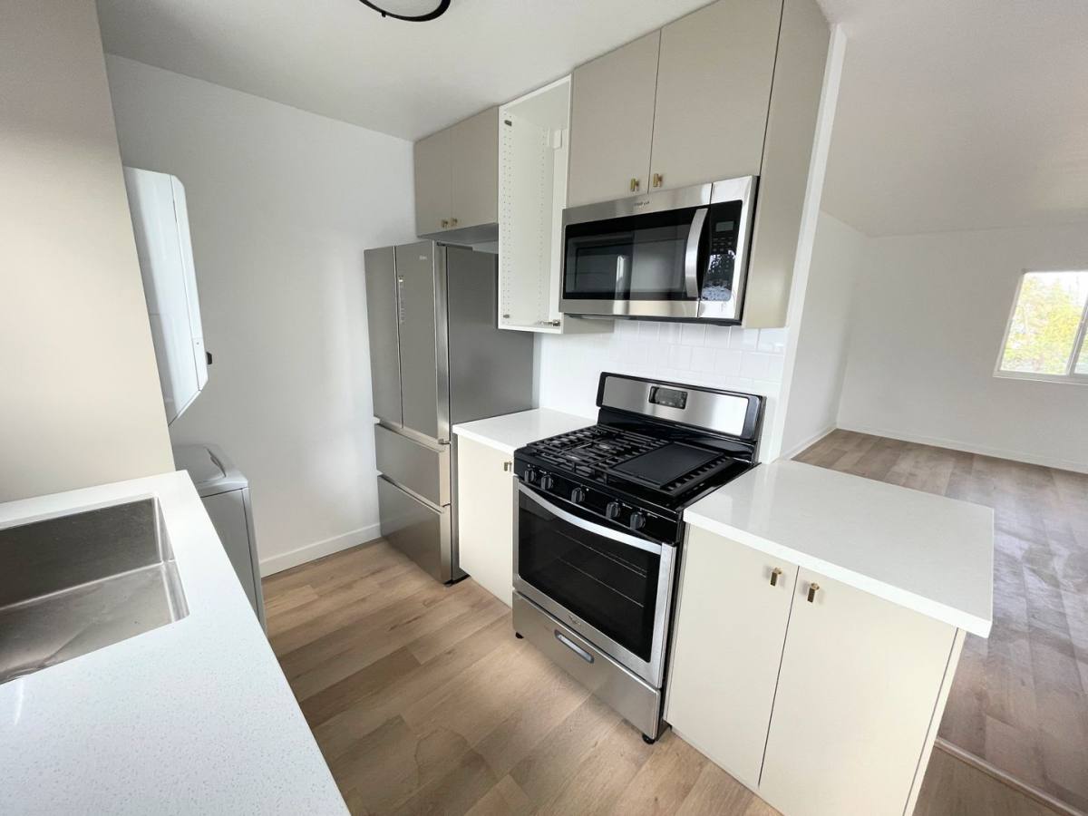 Apartment for rent at 5347 Blackwelder St, Los Angeles, CA 90016