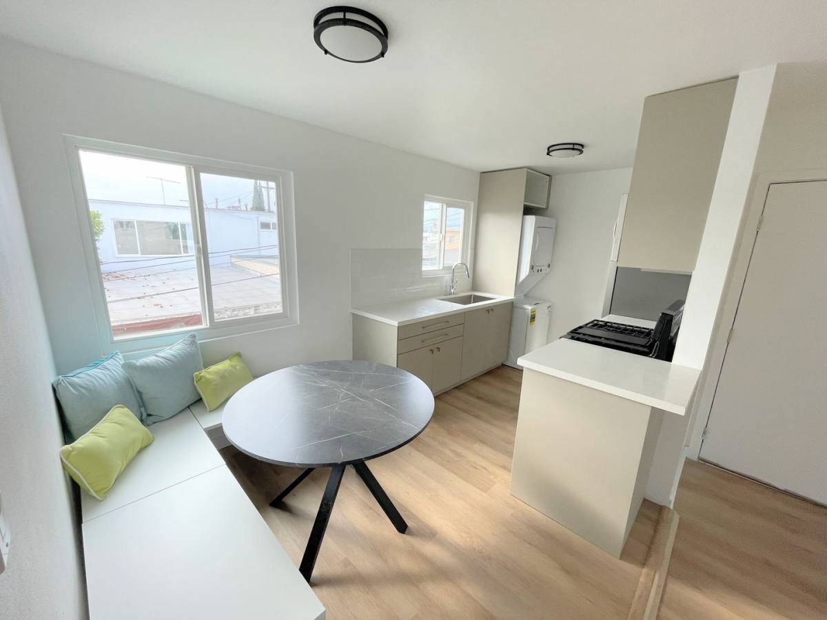 Apartment for rent at 5347 Blackwelder St, Los Angeles, CA 90016