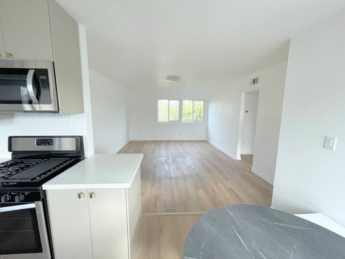 Apartment for rent at 5347 Blackwelder St, Los Angeles, CA 90016