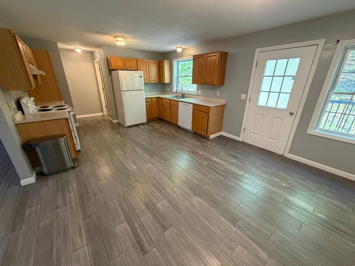 Apartment for rent at 236 Hamilton St, Belchertown, MA 01007
