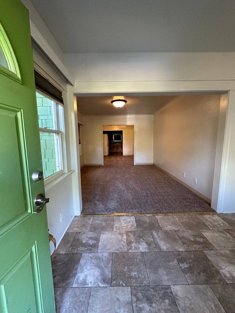 Apartment for rent at 1918-1920 Chestnut St, Redding, CA 96001